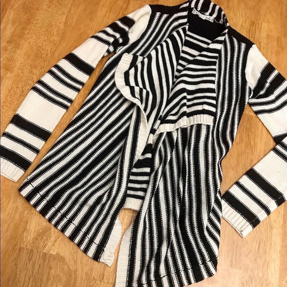 Pink Republic girls 7-8 cream & black cardigan